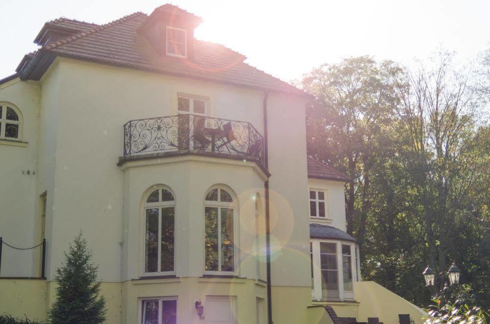 Hotel Seeschloss Schorssow Exterior foto